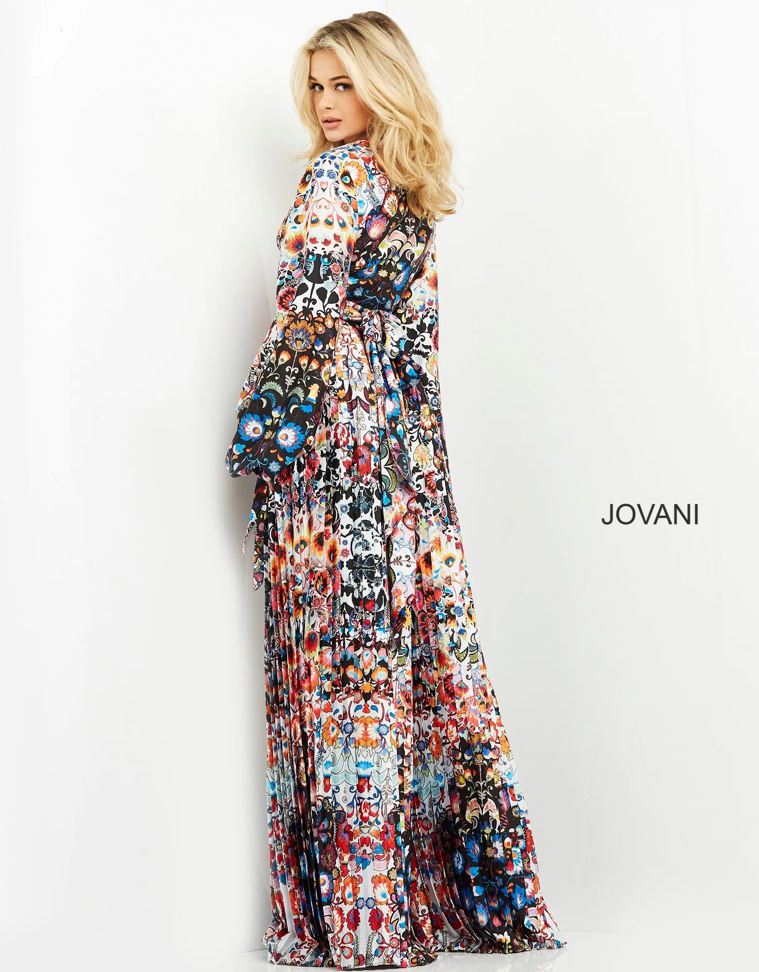 06847 & 06848 JOVANI