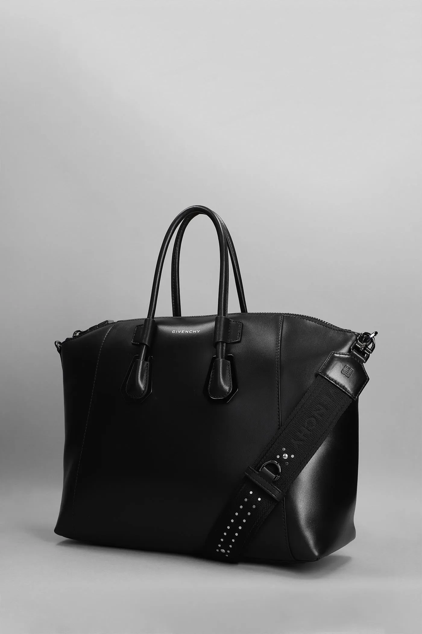 Antigona sport Hand bag in black leather