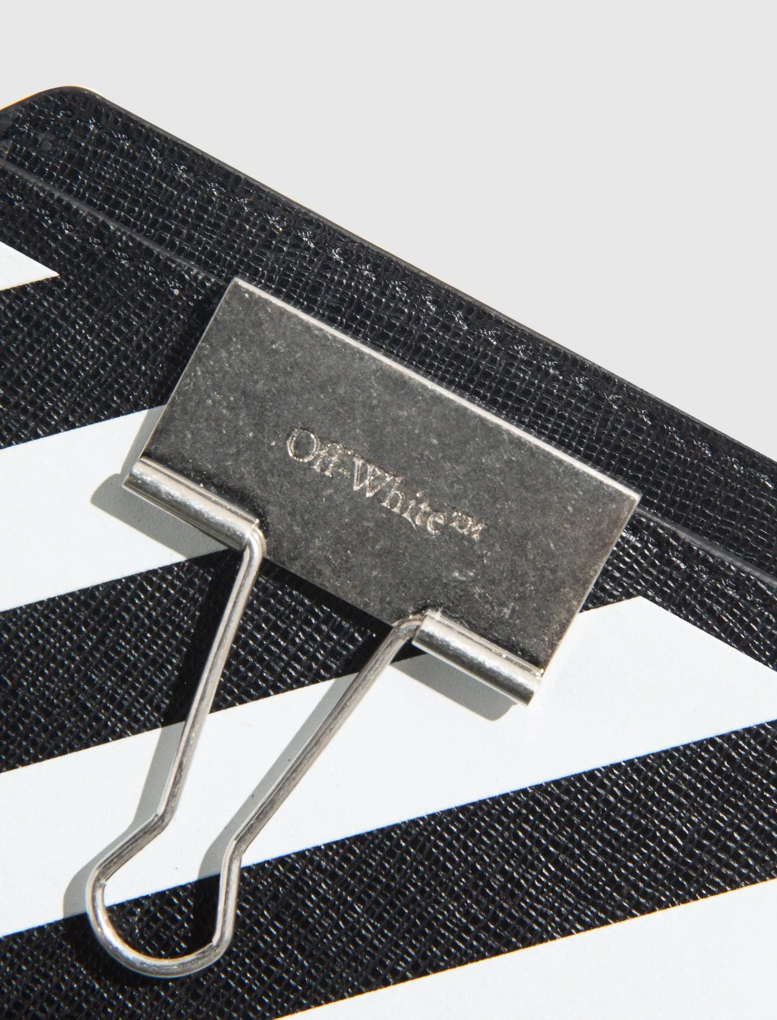 BINDER CREDIT CARD HOLDER