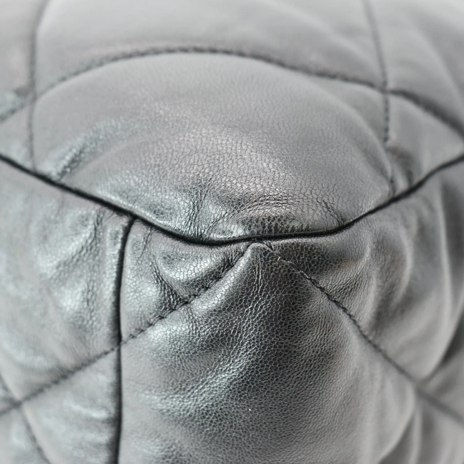 CHANEL 19 Large Flap Quilted Lambskin Leather Shoulder Bag Black