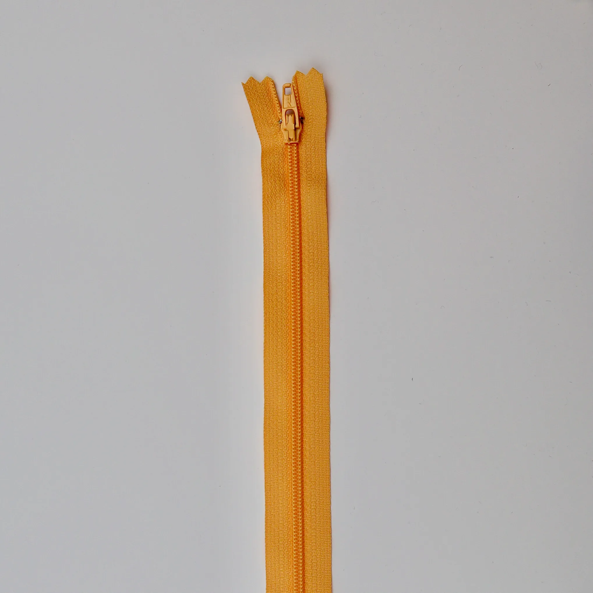 Coil Zipper 7"- 9"