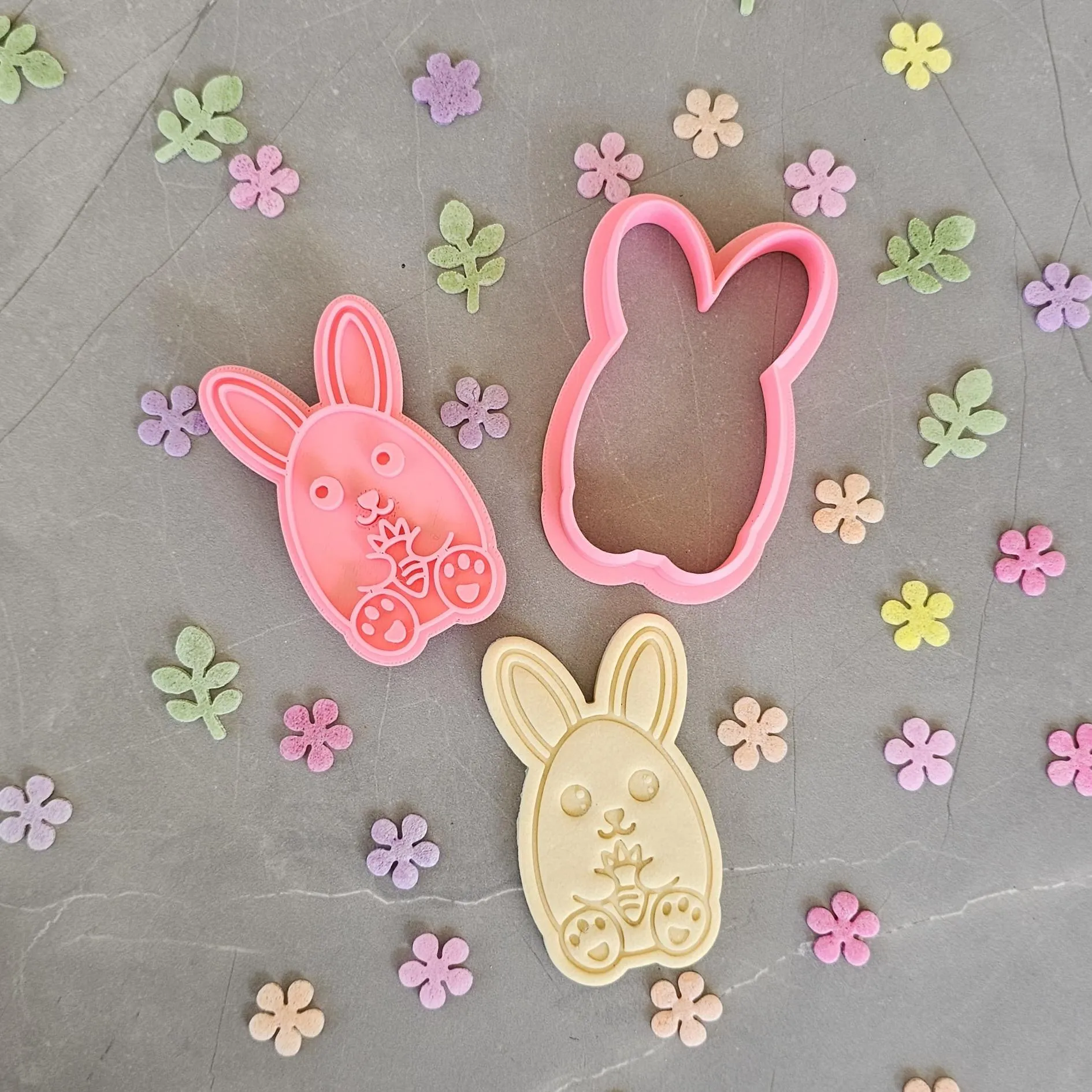 Cute Bunny with Carrot Cookie Cutter & Stamp