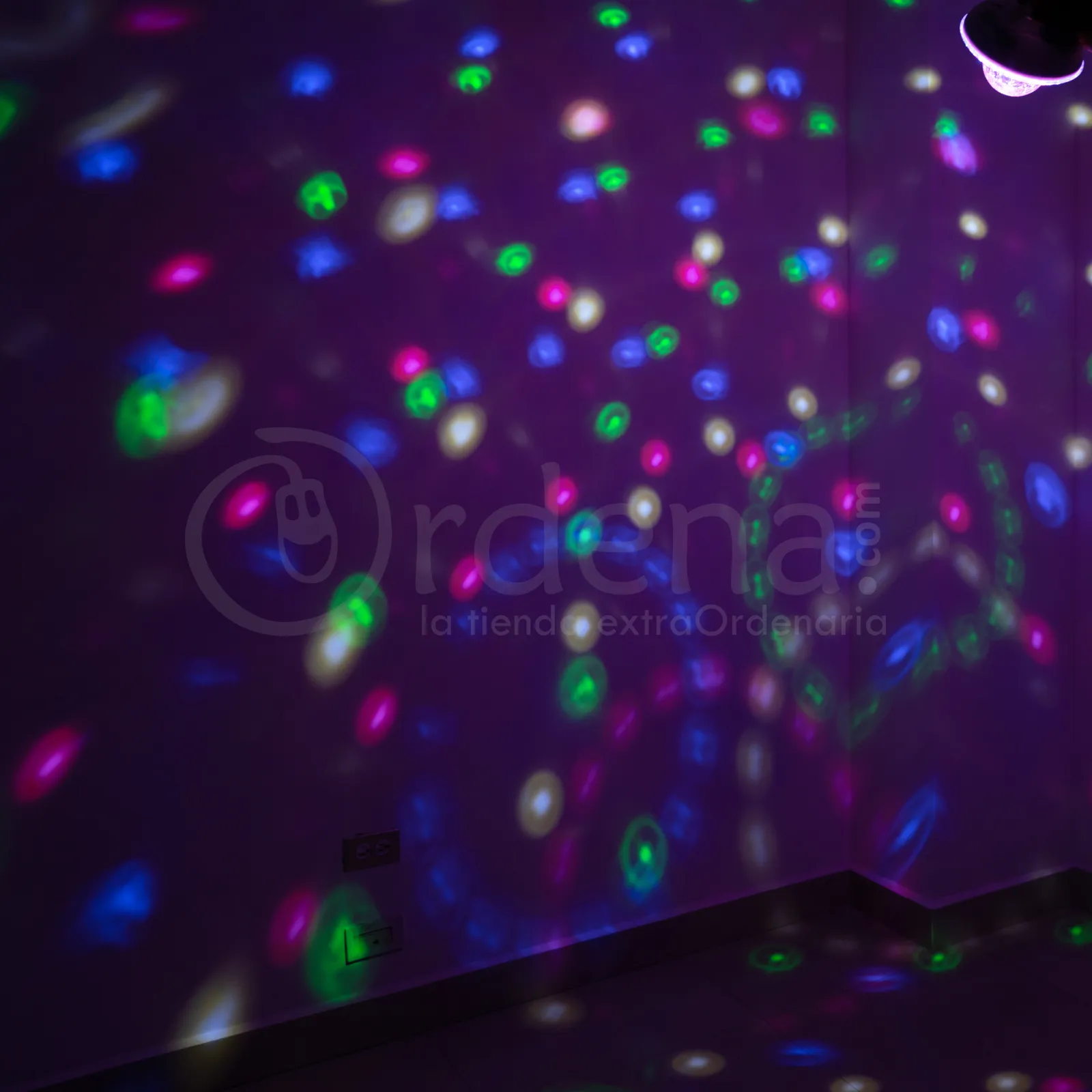 Foco Bocina Bluetooth Recargable Luces Giratorias