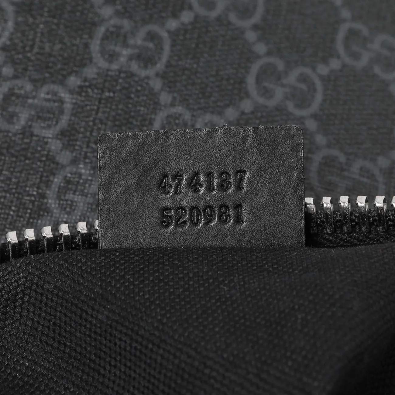 Gucci GG Supreme Monogram Web Flat Messenger Bag
