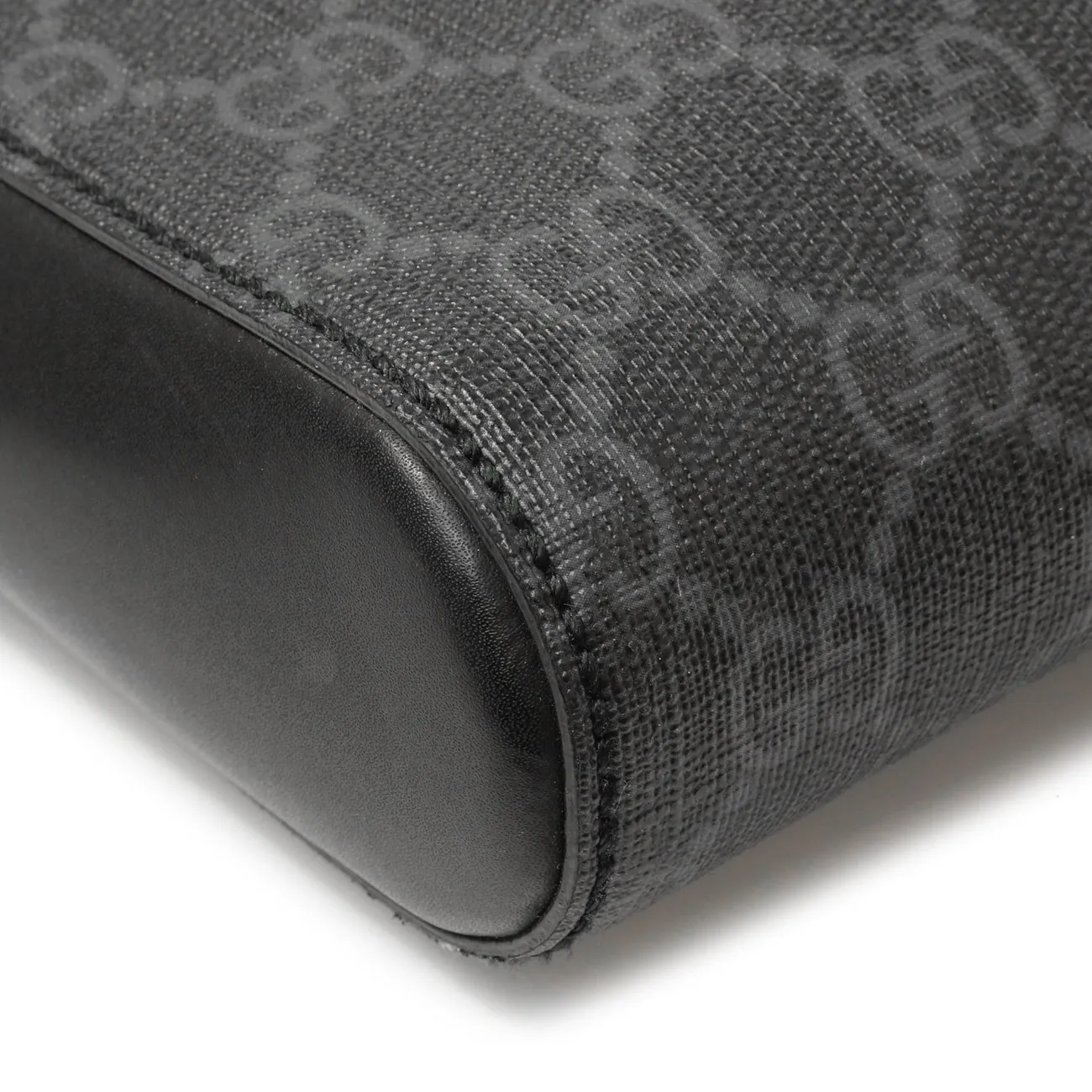 Gucci GG Supreme Monogram Web Flat Messenger Bag