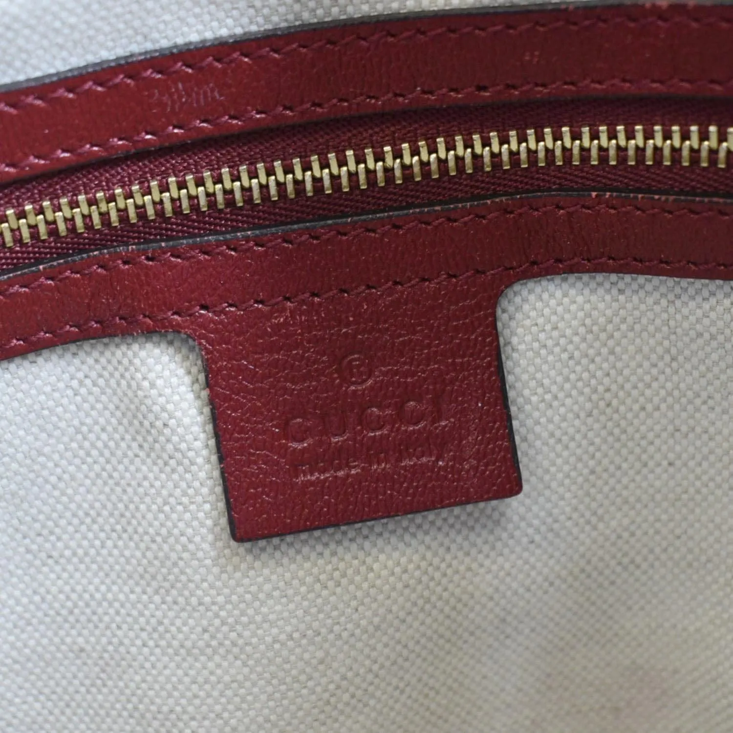 GUCCI Large Horsebit 1955 GG Supreme Canvas Shoulder Bag Red 623695
