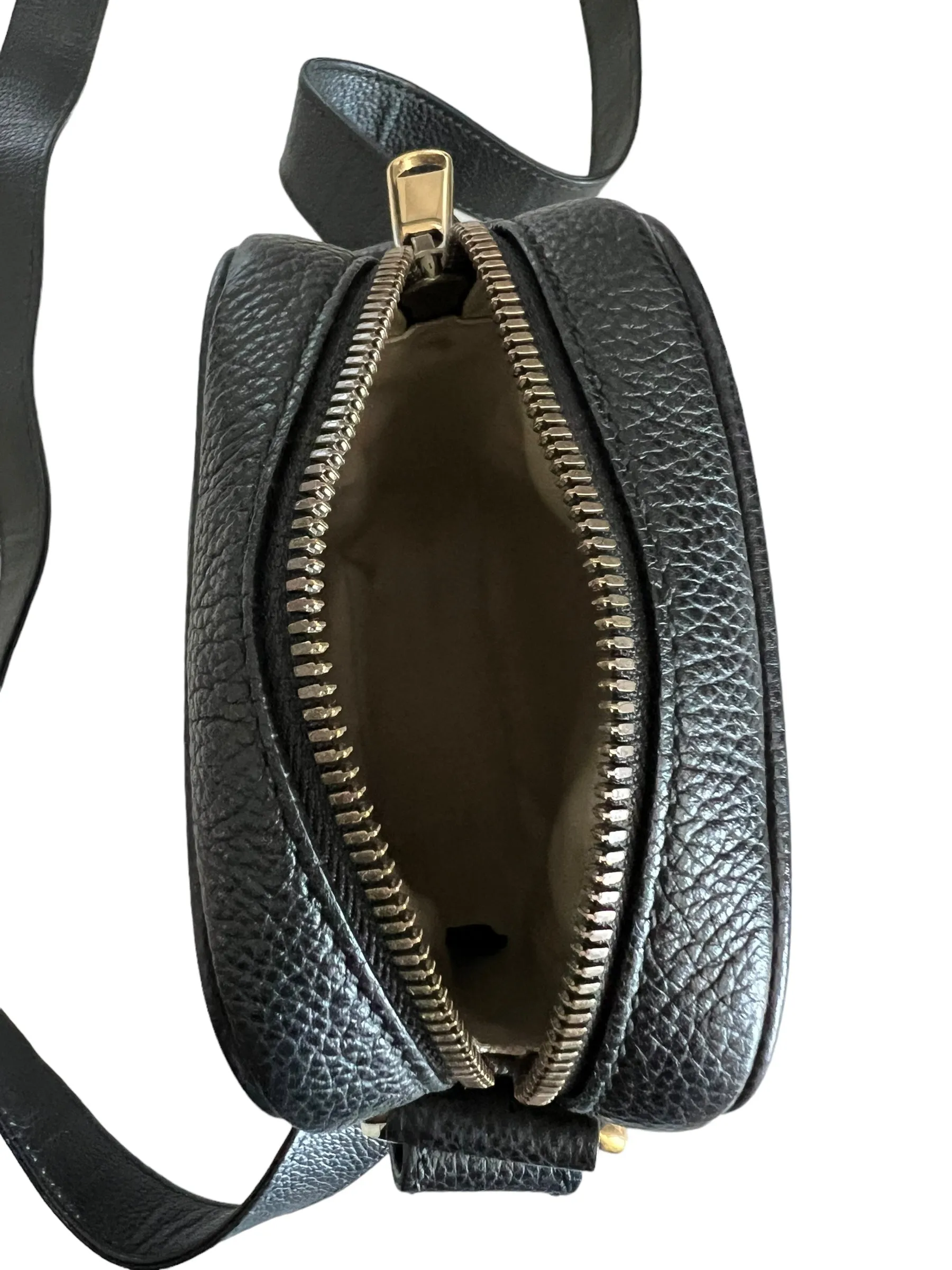 Gucci - Logoed Messenger in Black 0243753