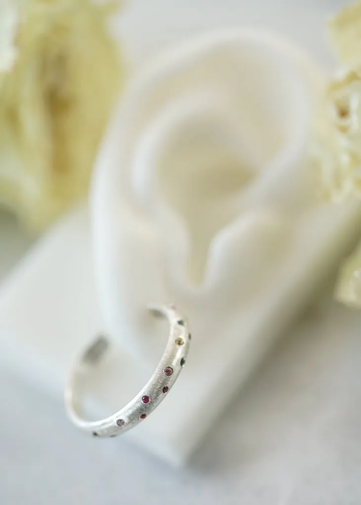 Hoop earrings with small multicolor sapphires