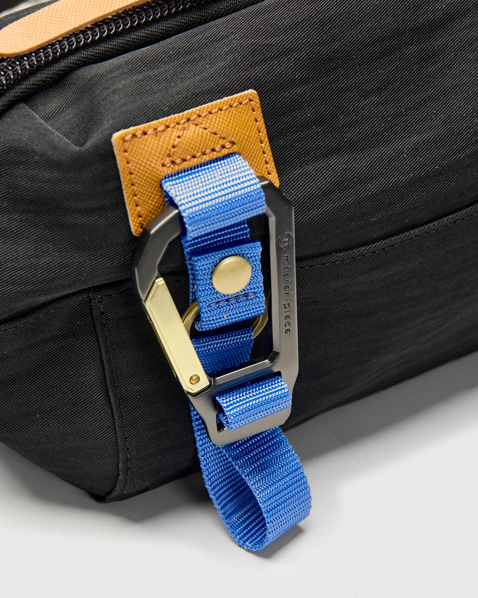 Link Waist Bag v2 in Black