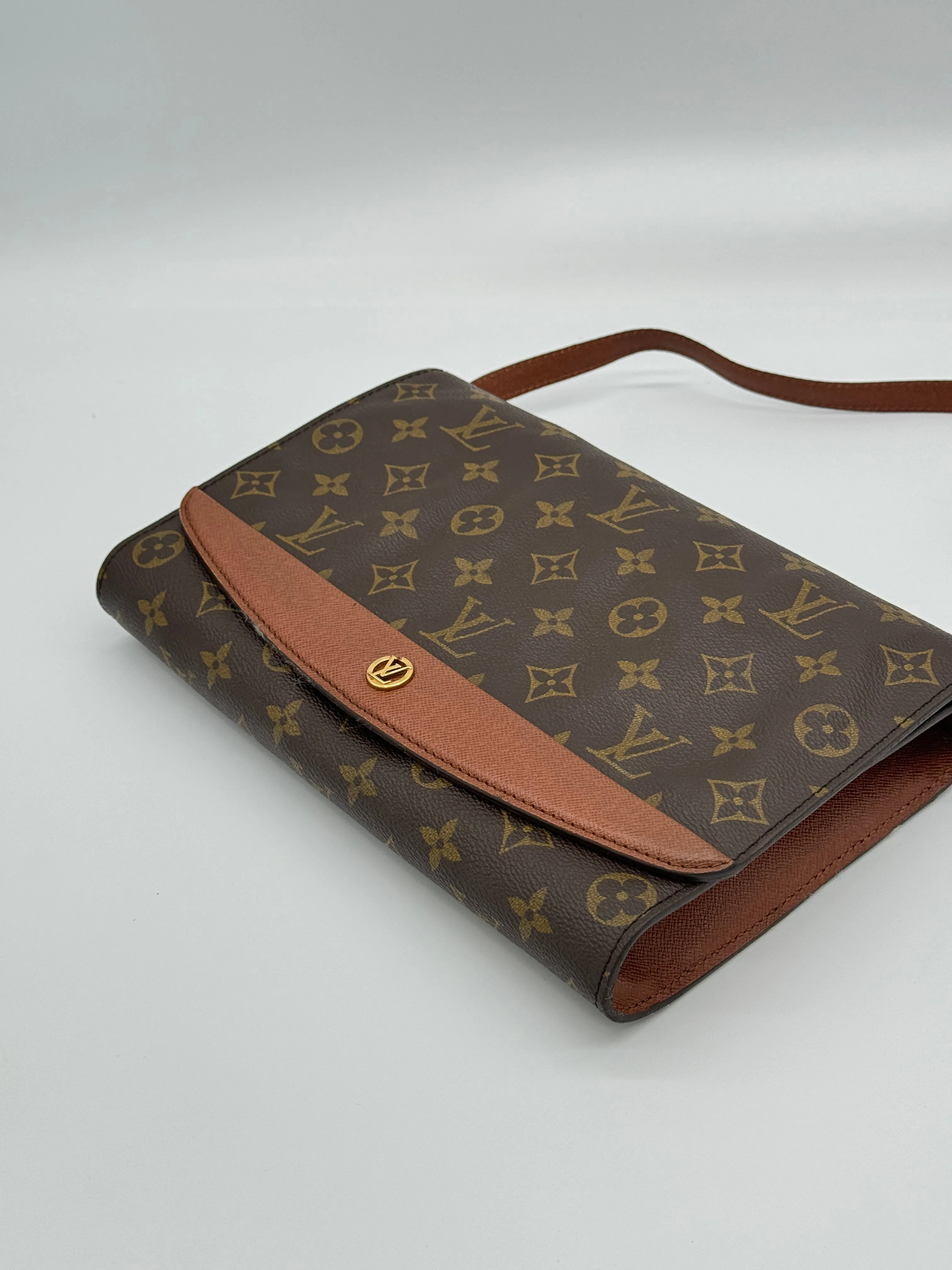 Louis Vuitton Bordeaux 27