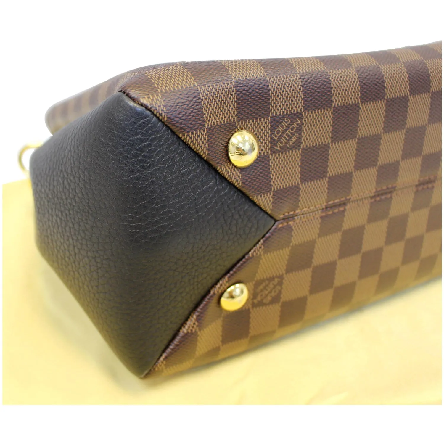 LOUIS VUITTON Brittany Damier Ebene Shoulder Bag