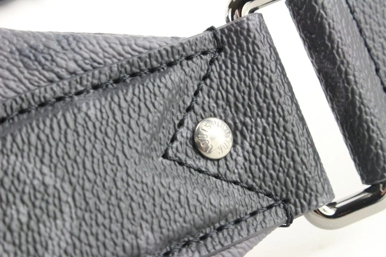 Louis Vuitton Kusama Reverse Monogram Eclipse Bumbag Maxi 3L0407C