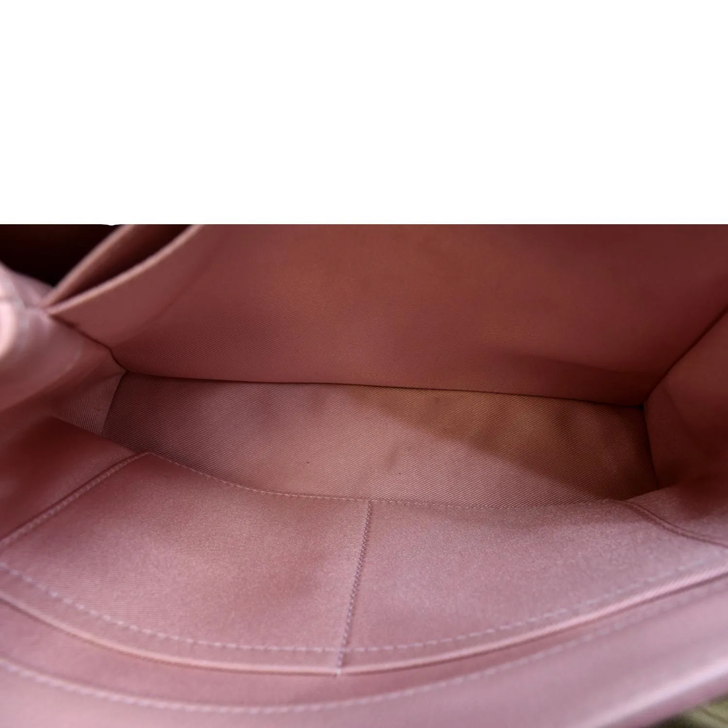 LOUIS VUITTON Lockme II Calfskin Leather Shoulder Bag Pink