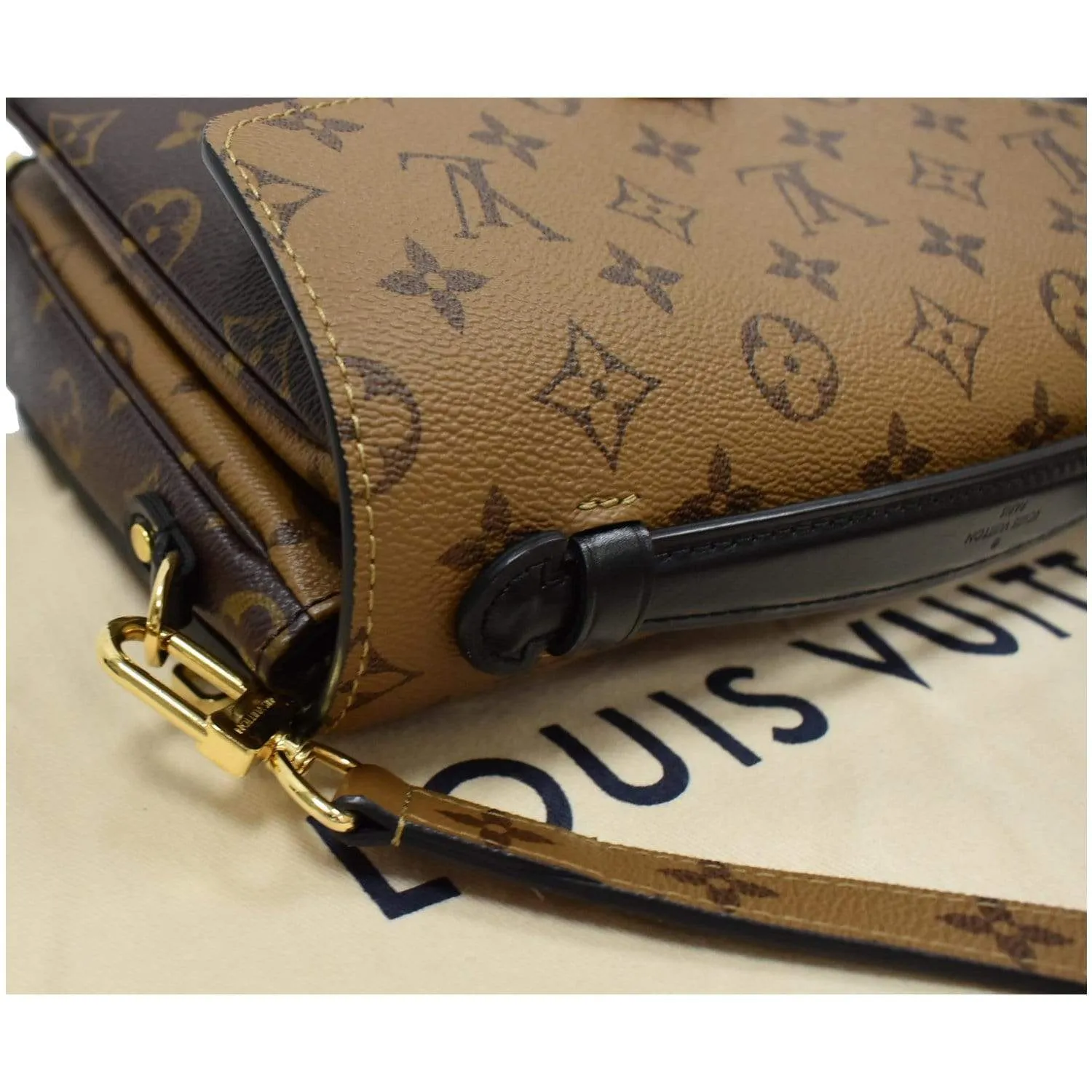 LOUIS VUITTON Metis Pochette Reverse Monogram Canvas Crossbody Bag Brown