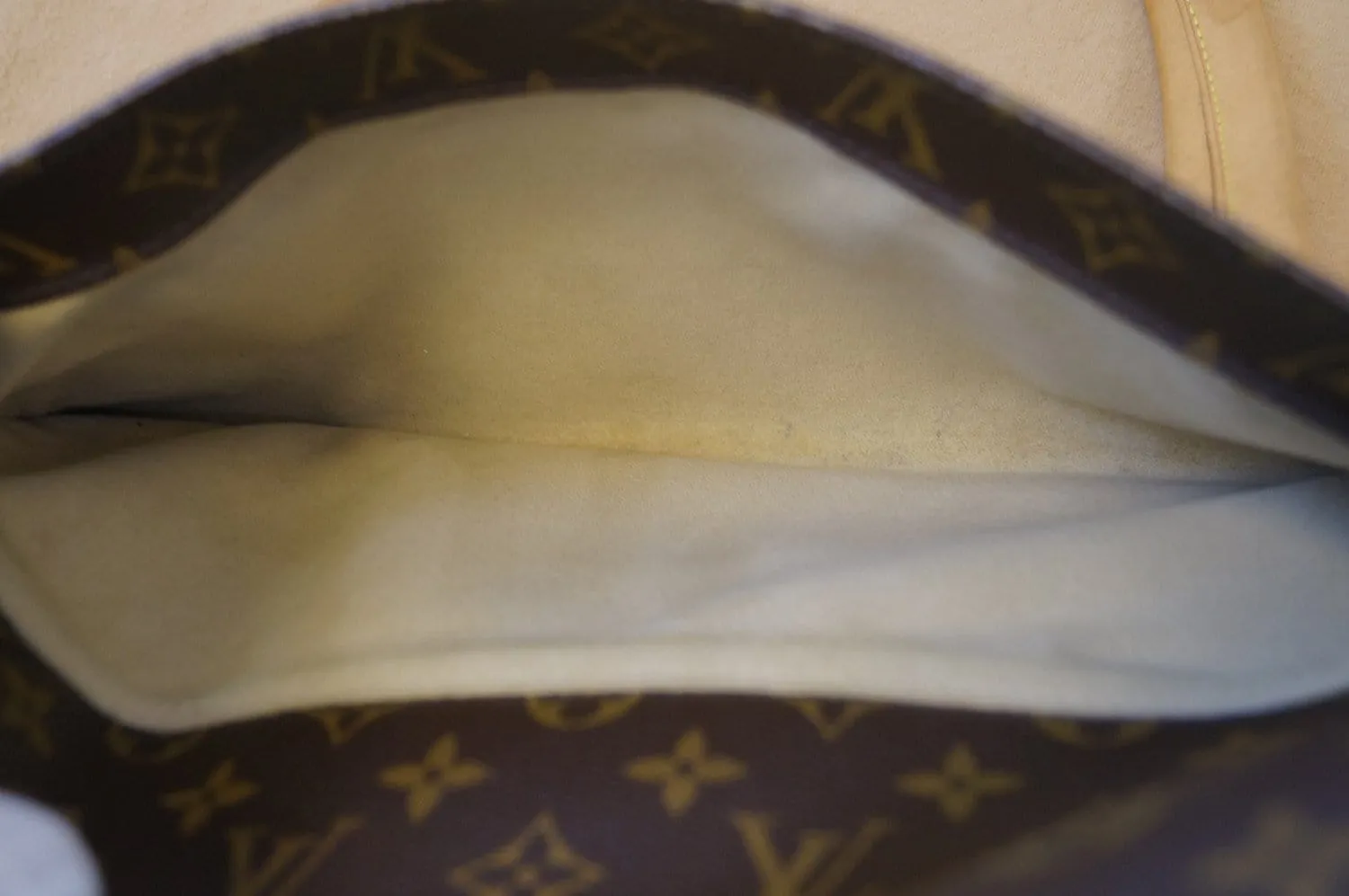 LOUIS VUITTON Monogram Beverly GM Handbag - Final Call
