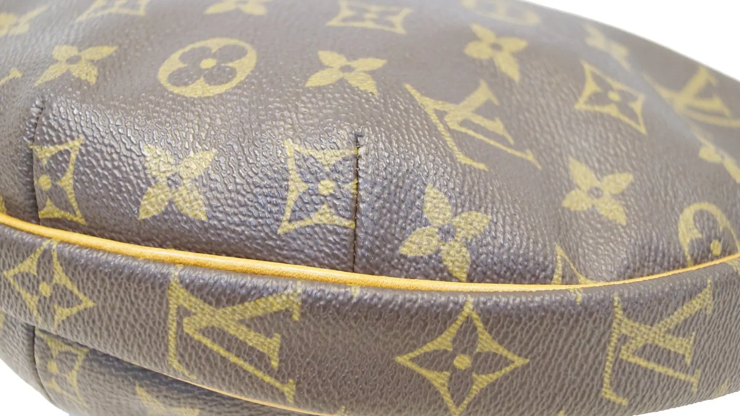 LOUIS VUITTON Monogram Canvas Croissant MM Shoulder Bag