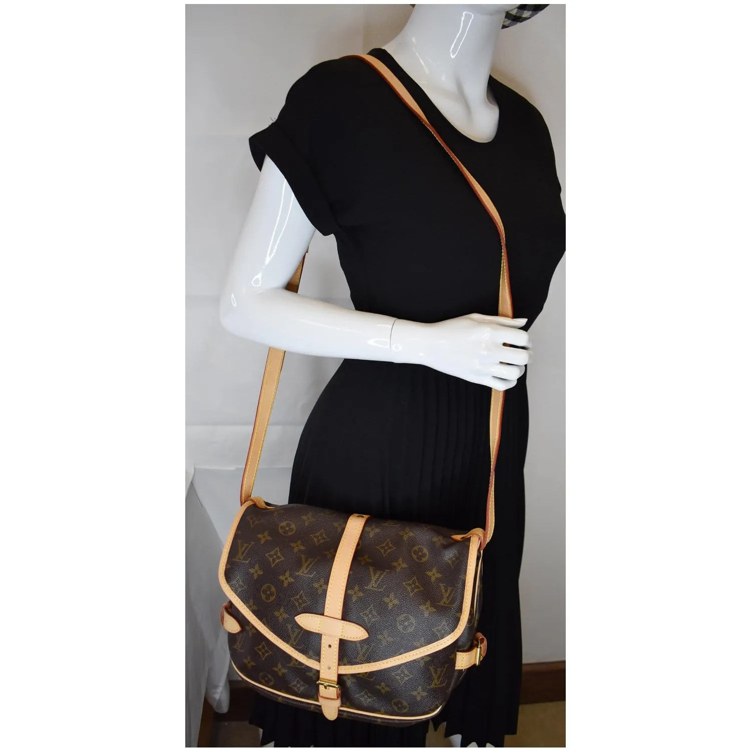 LOUIS VUITTON Saumur 30 Monogram Canvas Shoulder Bag Brown