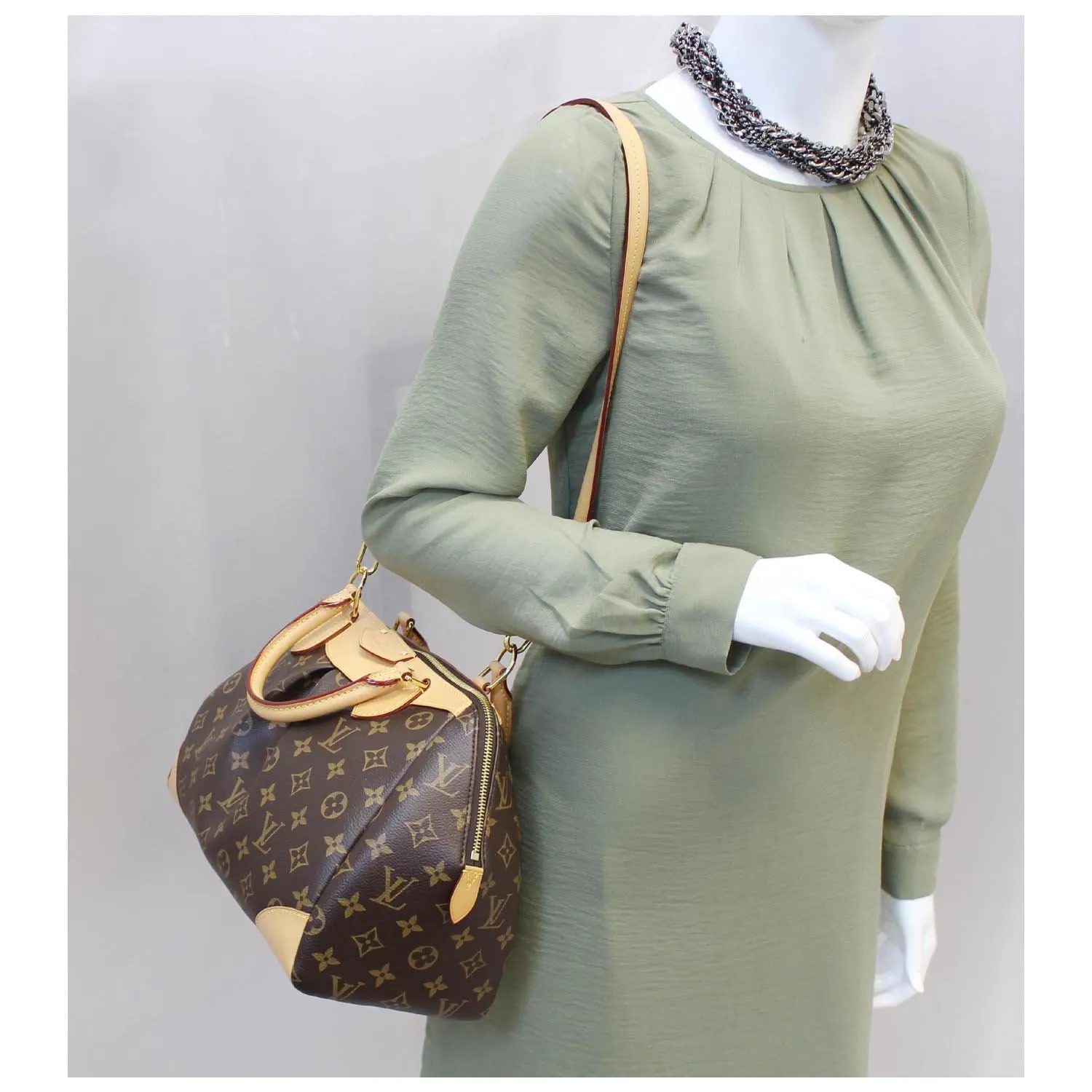 LOUIS VUITTON Segur Monogram Canvas Shoulder Handbag Brown