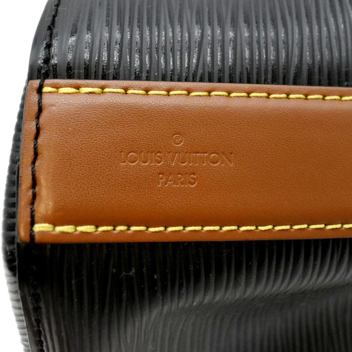 LOUIS VUITTON Twist Epi Leather Bucket Crossbody Bag Black