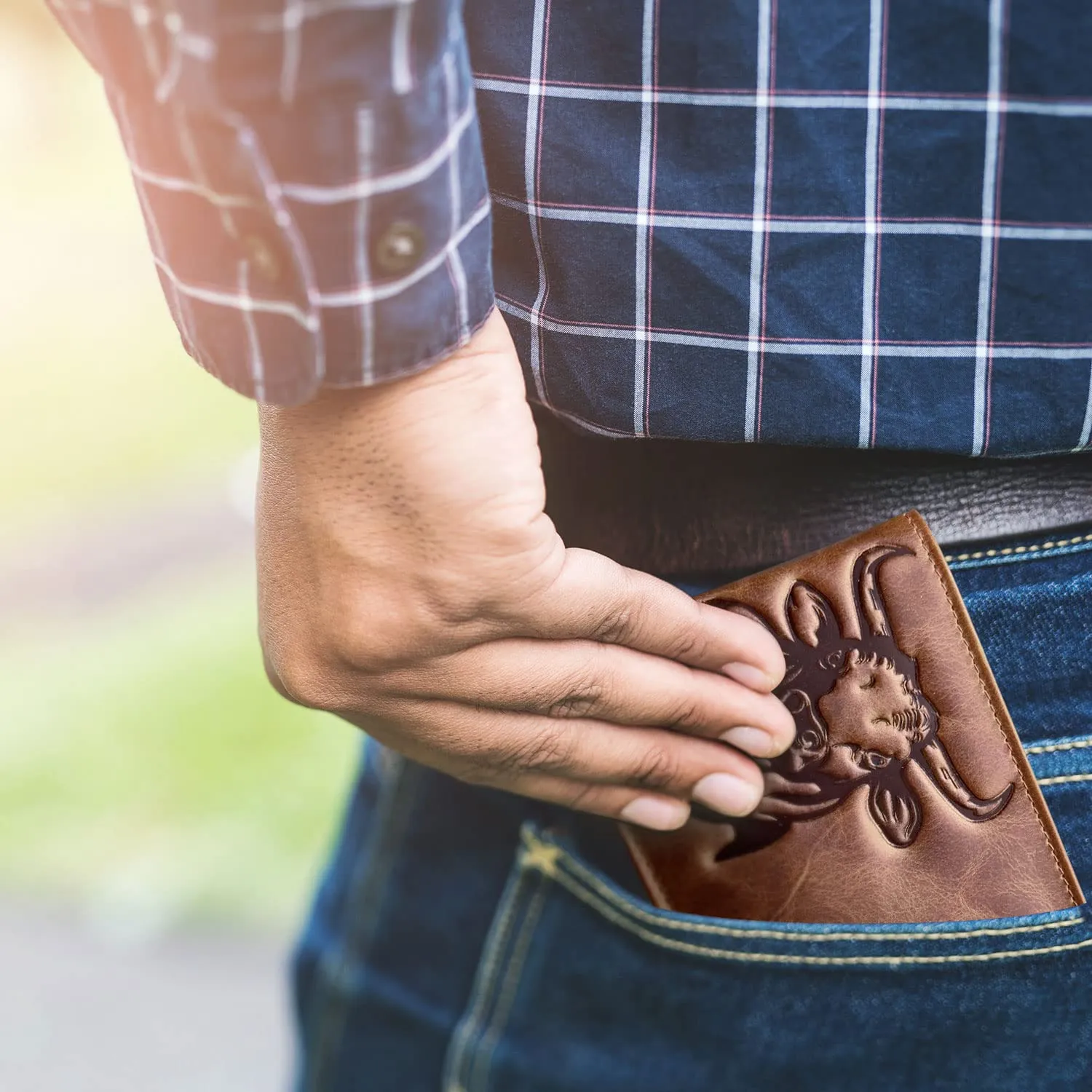 MID WEST RANGE Western Wallet For Men - Full Grain Leather Rodeo Bull Bifold Wallet For Cowboys - Mens RFID Wallet - Cowboy Wallet - Gifts For Him