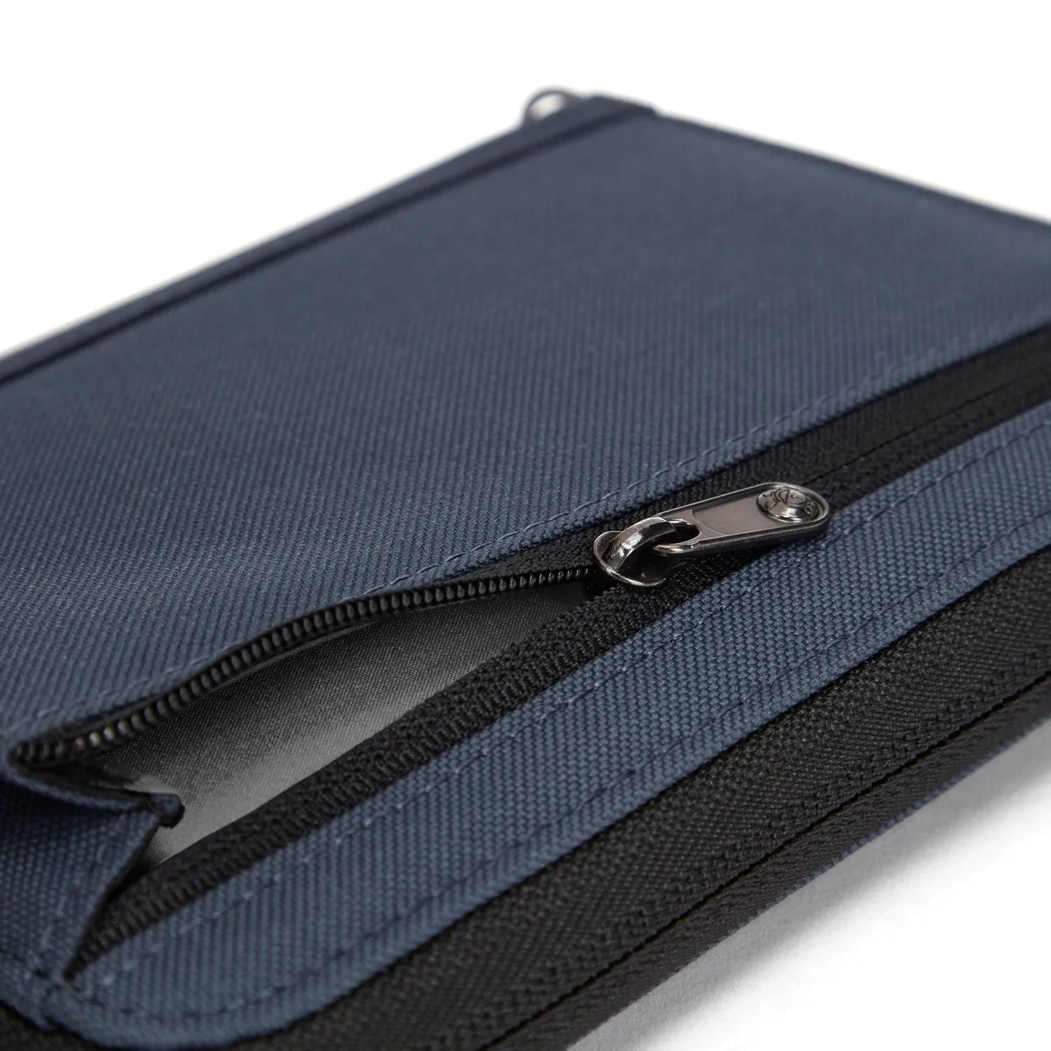 Pacsafe RFIDsafe RFID Blocking Compact Travel Organizer (SA)