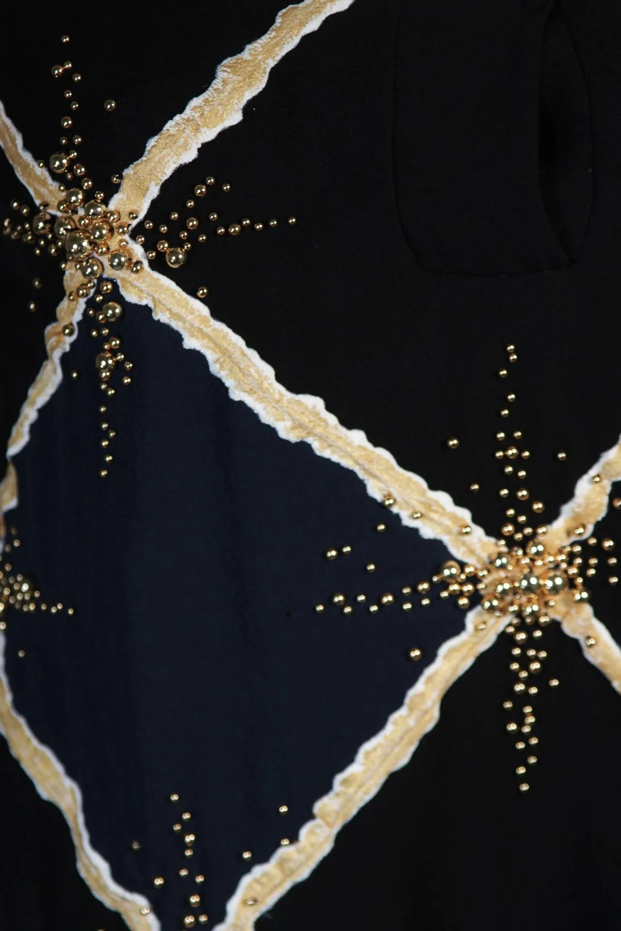PIERRE BALMAIN Embellished Blouse w/ Exaggerated Collar Size Small