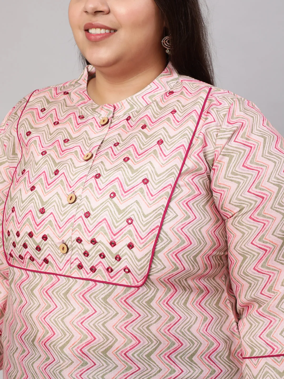 Plus Size Multicolor Zigzag Embroidered Straight Kurta