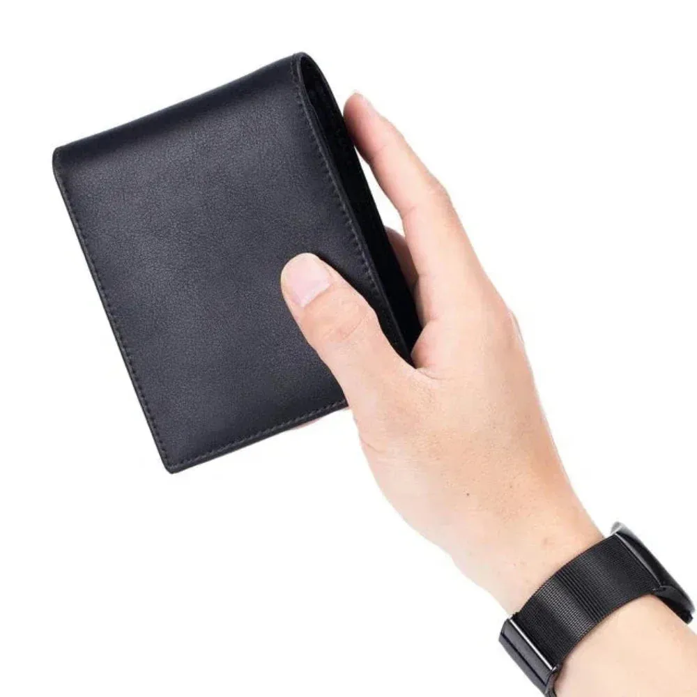 Slim RFID-Blocking Wallet – Modern Minimalism for Everyday Use