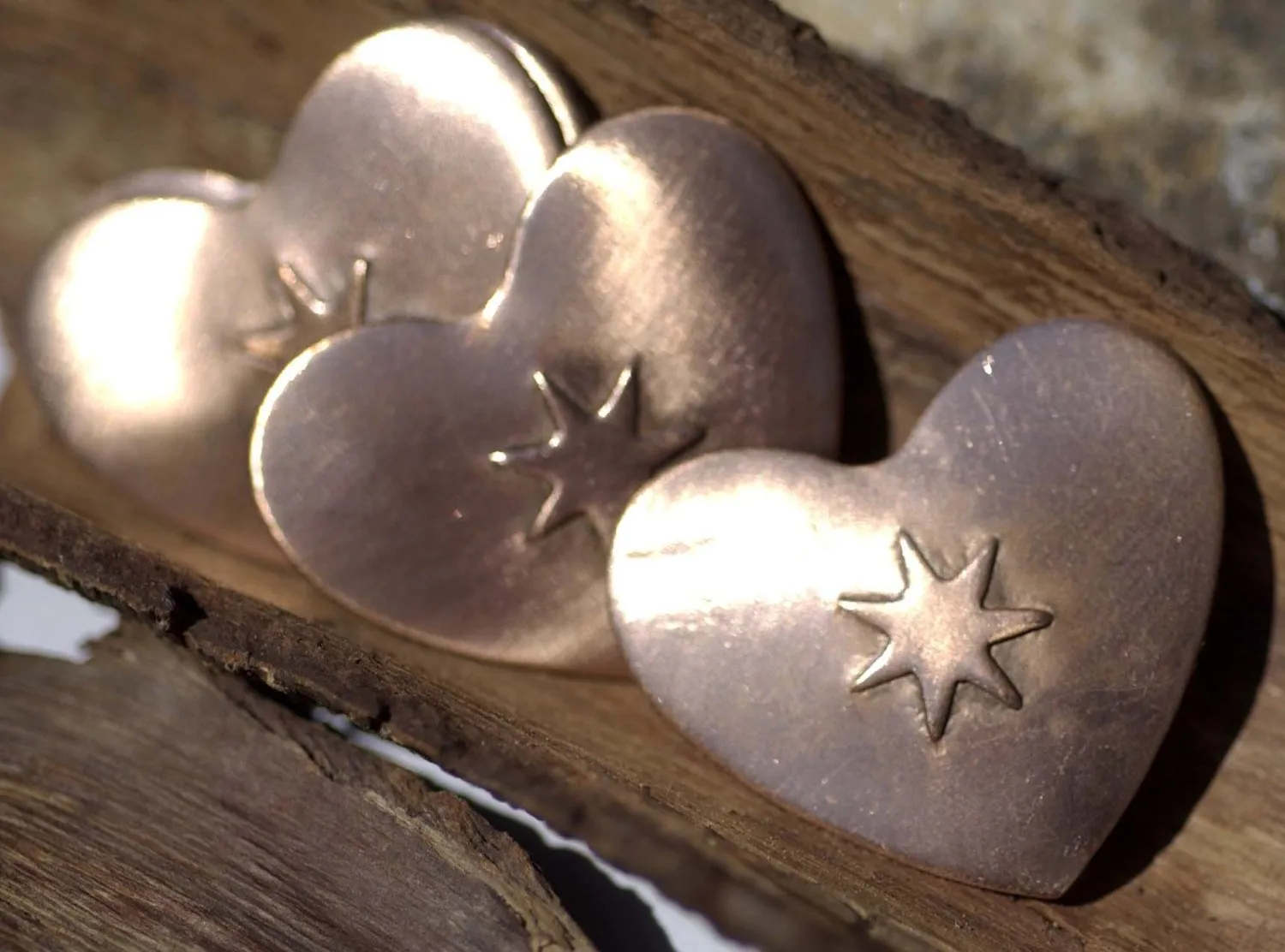 Star 10.5mm Embossed on Heart Blank Cutout for Enameling Stamping Texturing Metalworking Jewelry Making Blanks  - 4 pieces