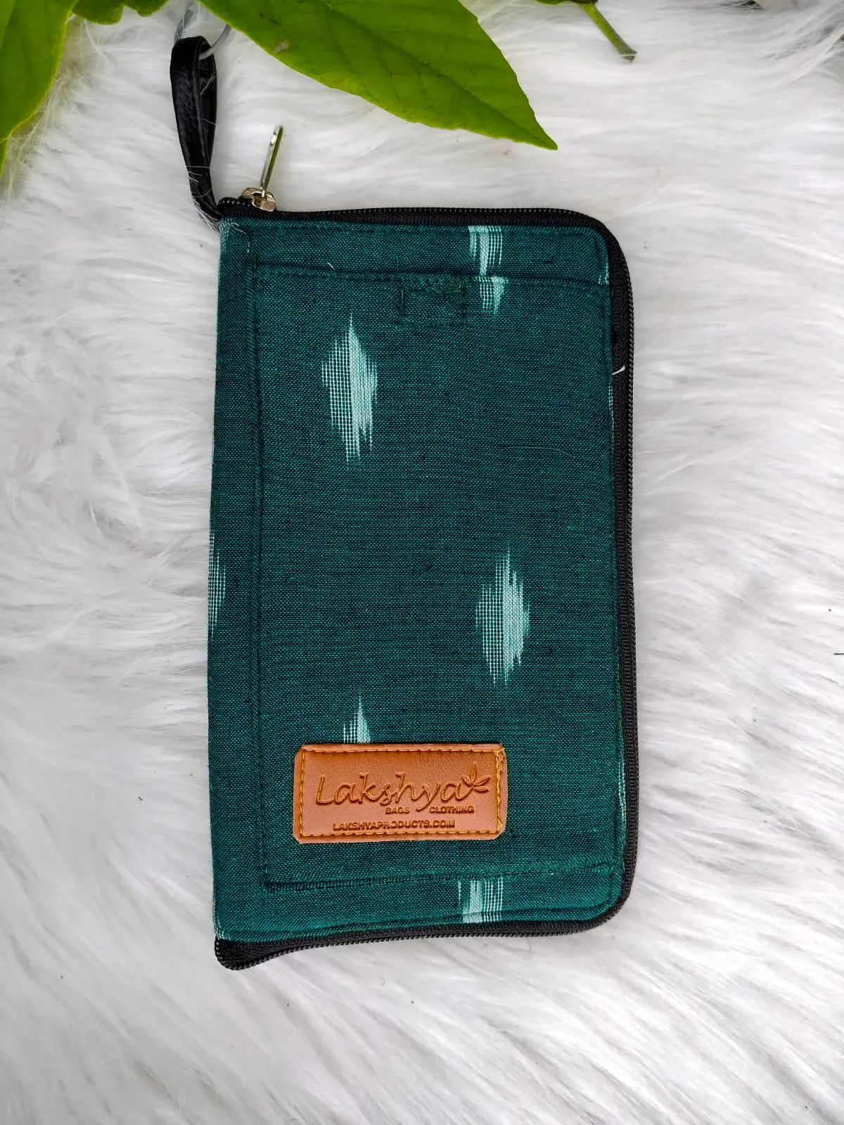 Utility Wallets Green Ikat