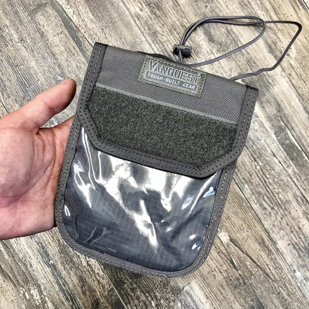 Vanquest TRAVERSE RFID Blocking Passport Holder Wolf Grey