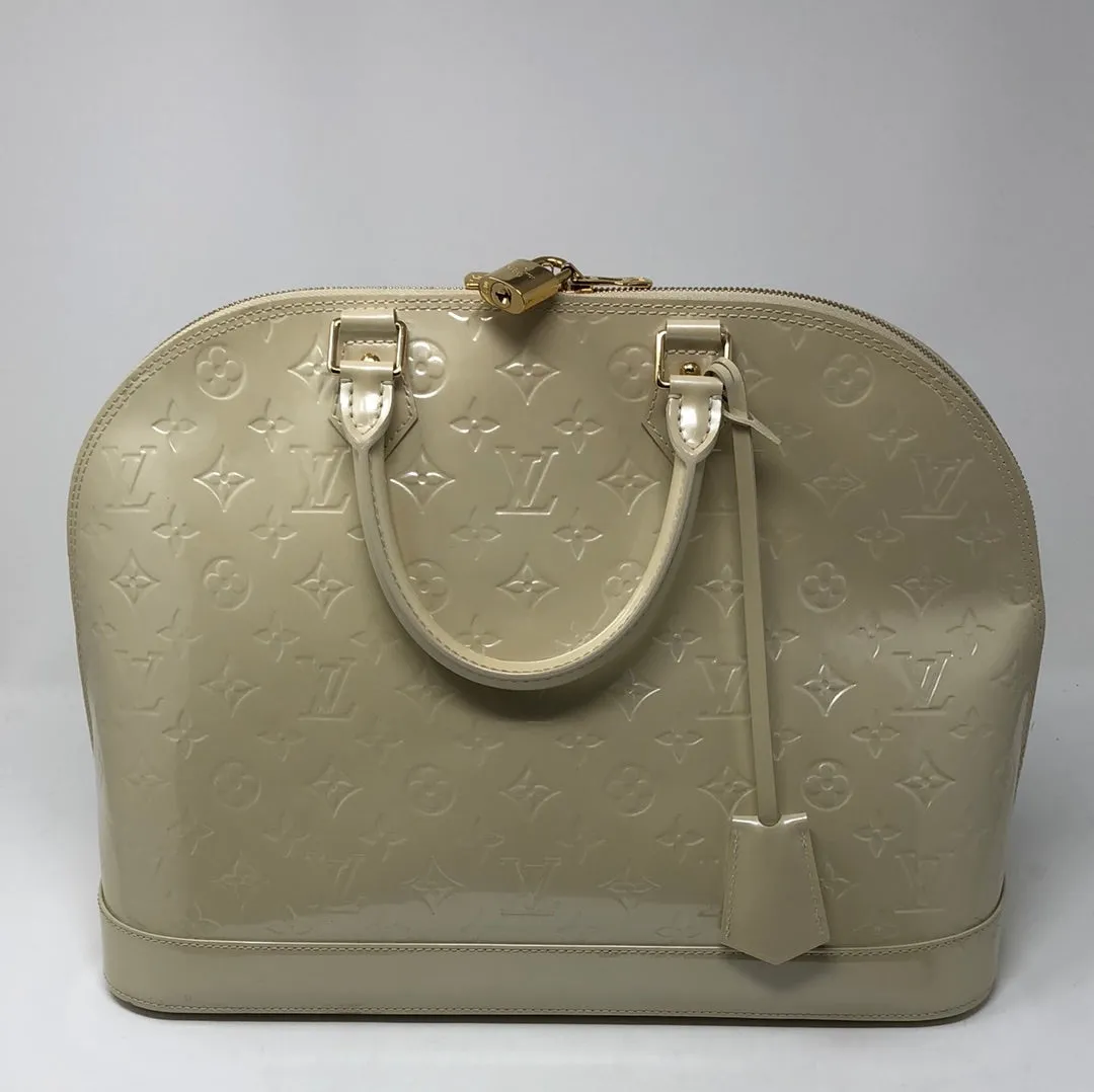 Vintage: Louis Vuitton Monogram Vernice Alma PM in Ivory