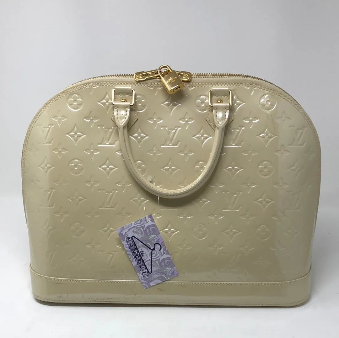 Vintage: Louis Vuitton Monogram Vernice Alma PM in Ivory