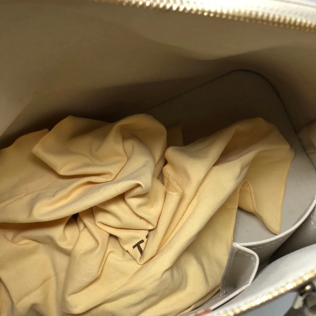 Vintage: Louis Vuitton Monogram Vernice Alma PM in Ivory