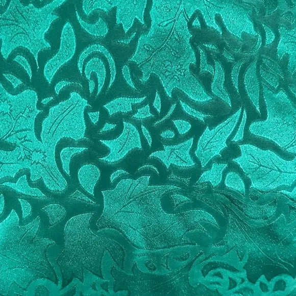 Vintage Victoria’s Secret Sz Large Emerald Green Silky long robe embossed
