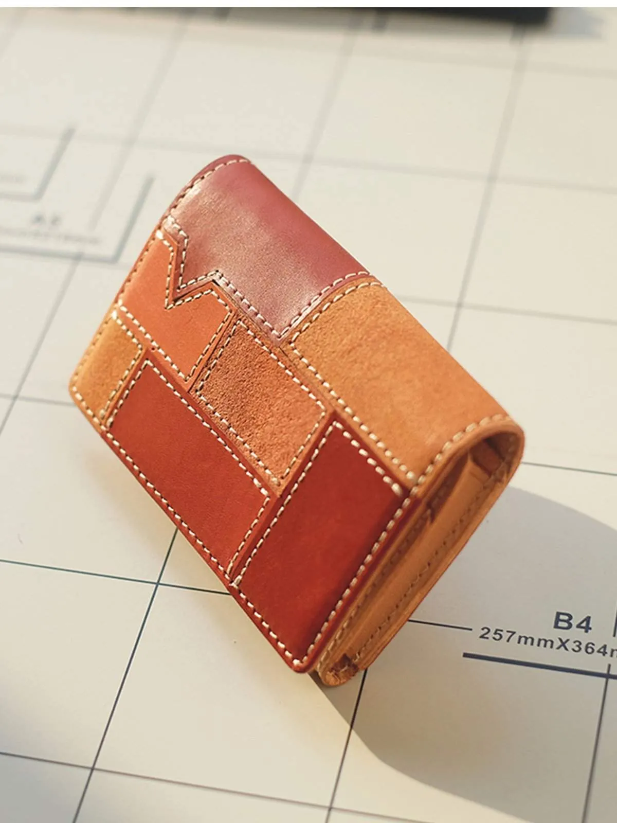 Voyej Vasa Vestigial Shades Of Brown Card Wallet